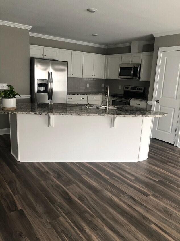 Foto del edificio - 3329 Briarcliff Dr
