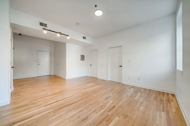 Foto del edificio - 716 Madison St