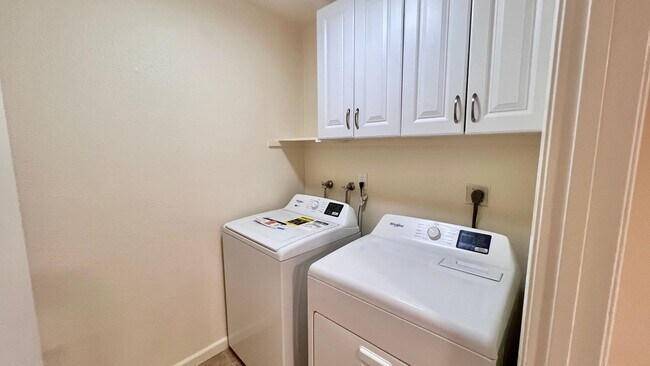 Foto del edificio - Move-In Ready Serra Mesa 3BR/2BA Condo, Newly Remodeled with Offstreet Parking