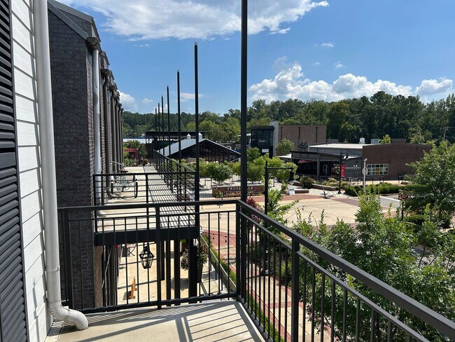 Foto del edificio - 165 Morrow Ave