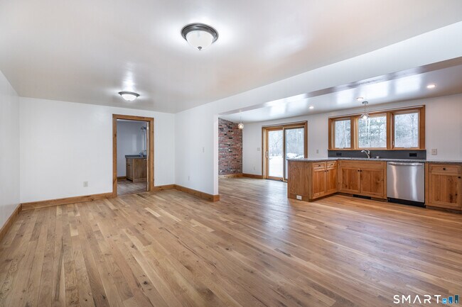 Foto del edificio - 14 Browns Ln