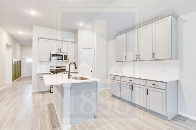 Foto del edificio - 135 Hackberry Ln