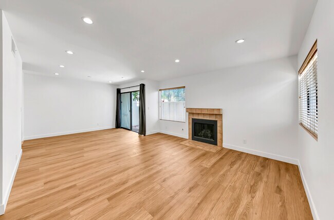 Living Room (1) - 22135 Burbank Blvd