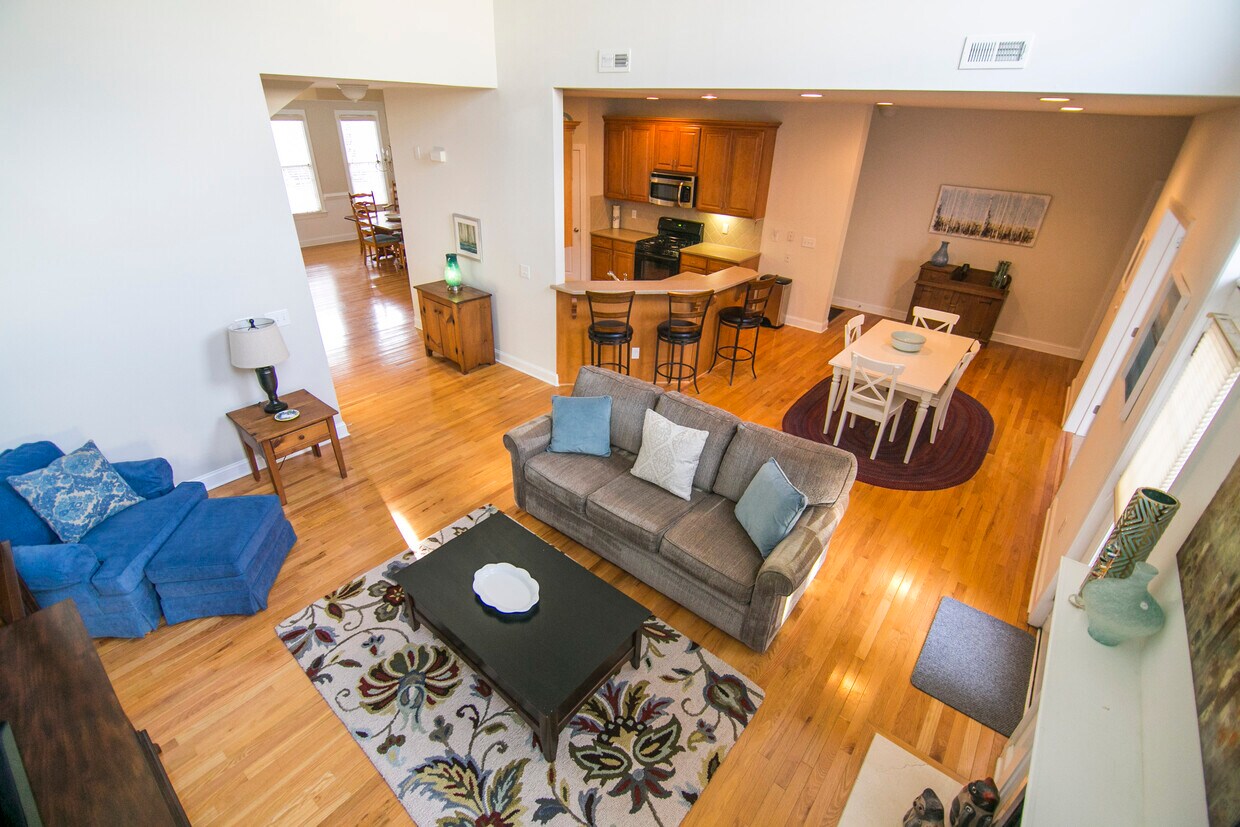 Sala de estar principal - 108 Alden Village Ct