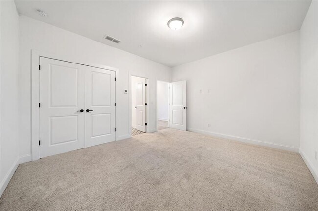 Building Photo - 104 Pearl St