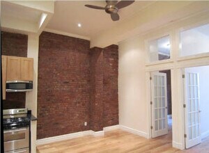 Building Photo - 138 E 16th St