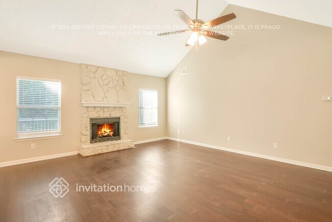 Foto del edificio - 195 River Trace Ct