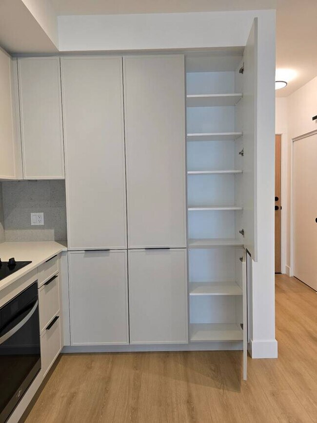 Photo du bâtiment - 3075 Murray St