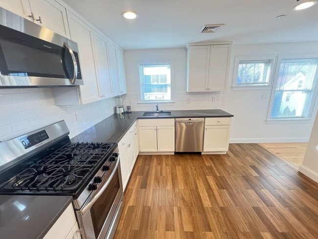 Foto del edificio - 489 Main St