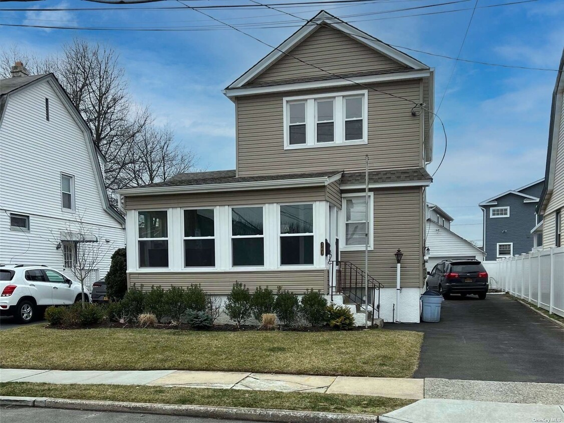 Foto principal - 363 Hewlett Pkwy