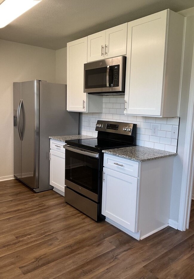 Building Photo - 4208 Shagbark Dr