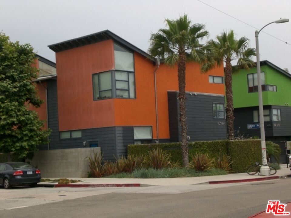 Primary Photo - 800 Hampton Dr