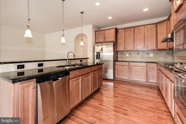 Foto del edificio - 7301 Trappe St