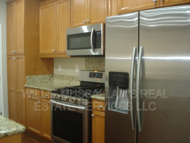 Foto del edificio - 284 W St Francis Ave