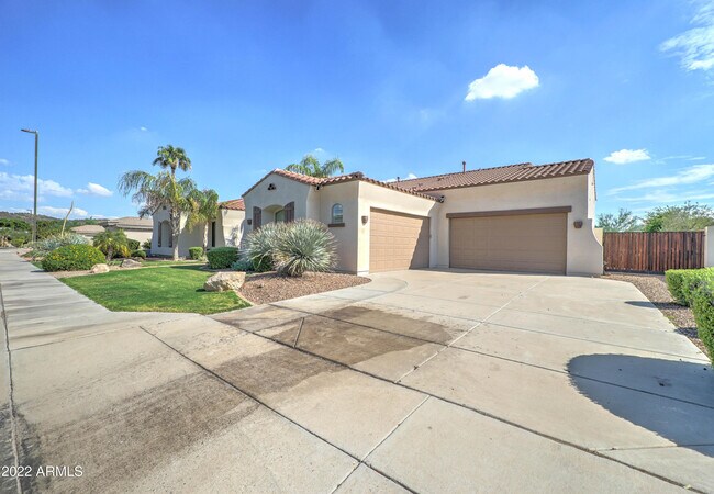 Foto del edificio - 4525 N Moon Blossum Ln