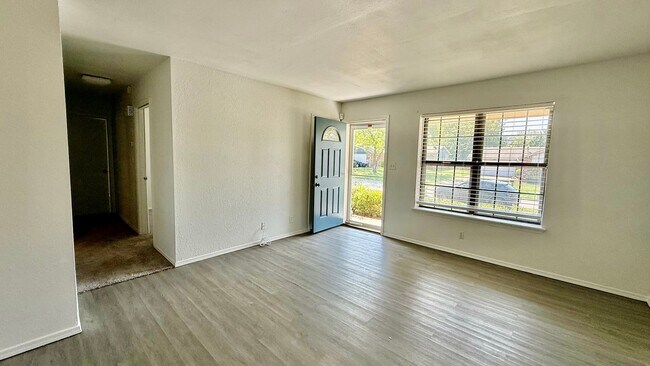 Foto del edificio - 1341 E 142nd St
