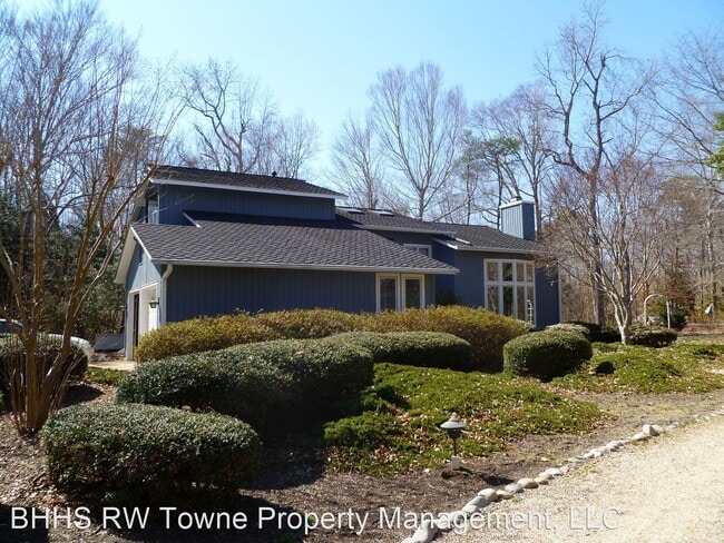 Building Photo - 3 br, 2.5 bath House - 15625 River Bend Trail
