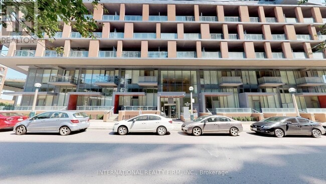 Building Photo - 20-2620 Bruyeres Mews