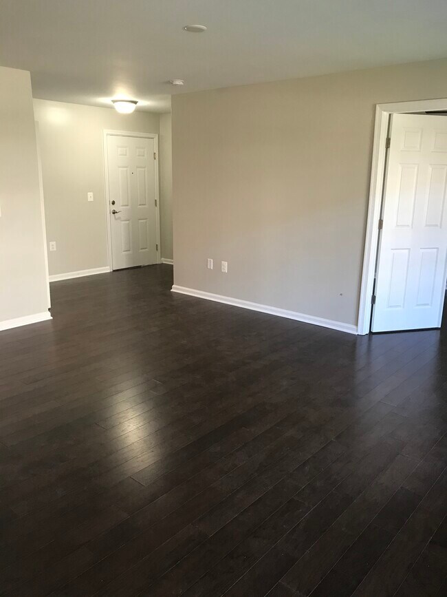 Sala de estar - 6425 Richmond Hwy