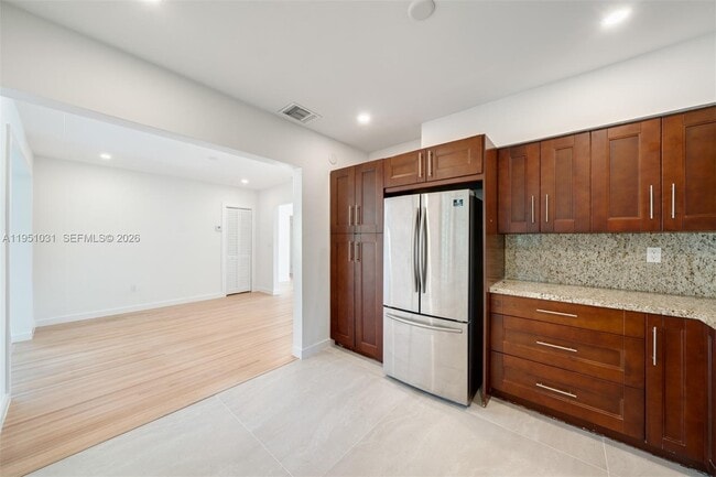 Foto del edificio - 47 Oviedo Ave