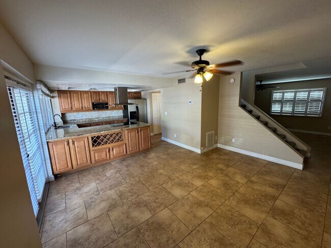 Foto del edificio - 3 Bedroom - 2  Bedroom - 1656 Sq. Ft - Cas...
