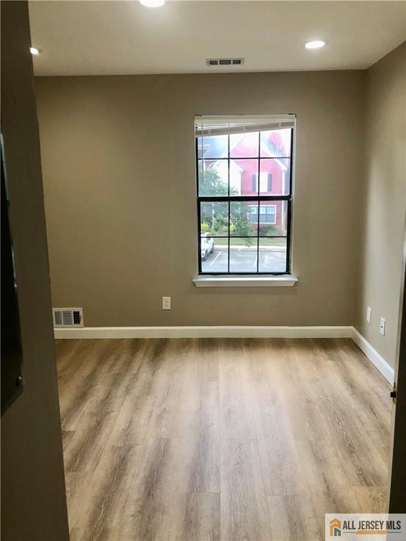 Building Photo - 377 Carhart Ct