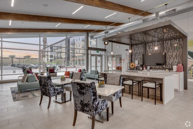 Clubhouse - Melody on Main