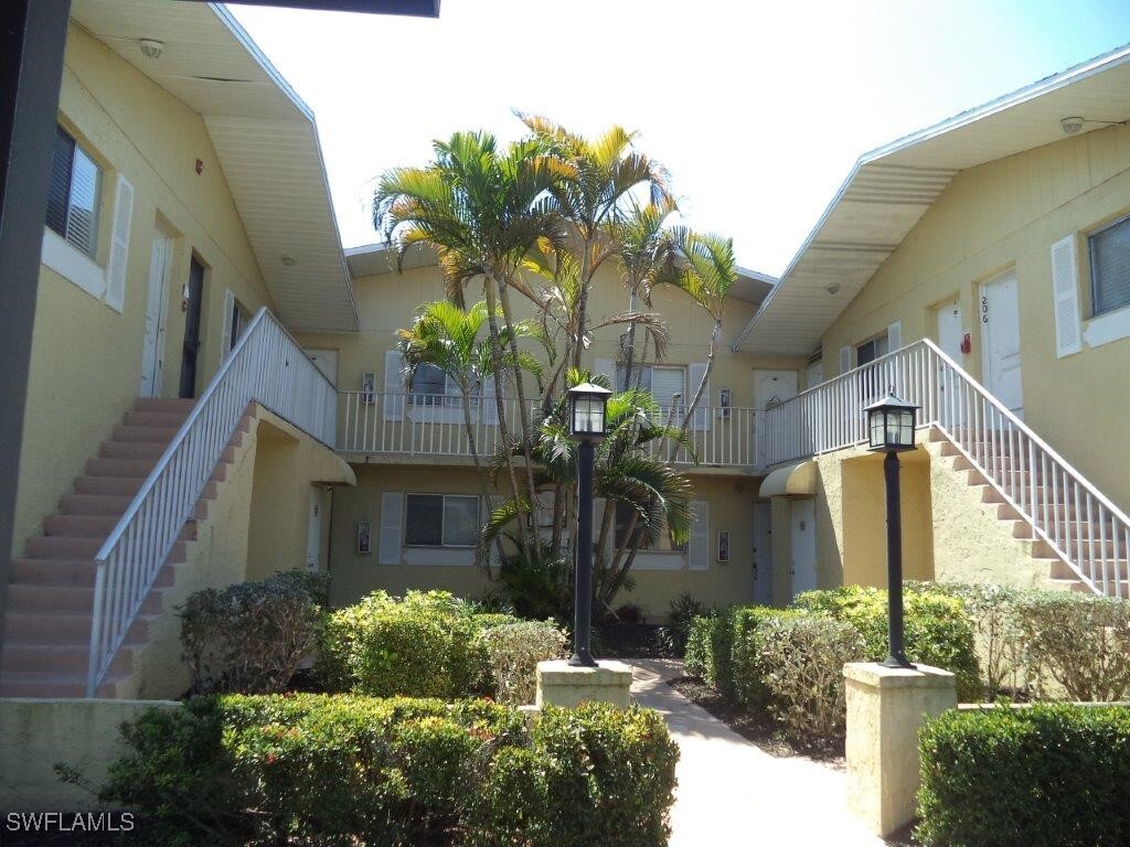 Primary Photo - 8093 Country Rd