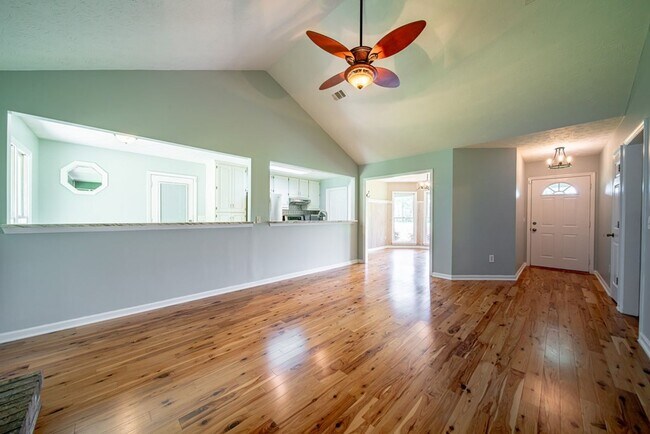 Foto del edificio - Cute house in Harris County on 3 acres