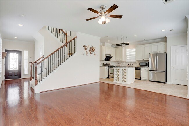 Foto del edificio - 10046 Hillside Bayou Dr