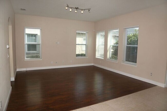 Foto del edificio - 4/3.5 in Lake Nona with 3 car garage