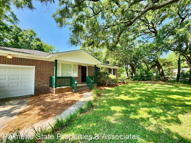 Foto del edificio - 3 br, 2 bath House - 925 Center Street