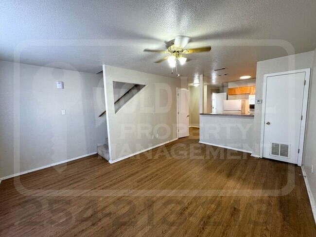 Foto del edificio - 1208 Industrial Blvd