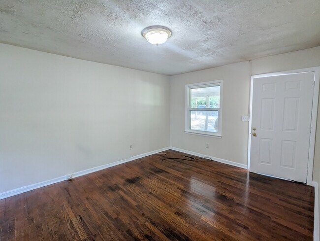 Building Photo - 2820 Cardo Dr NW