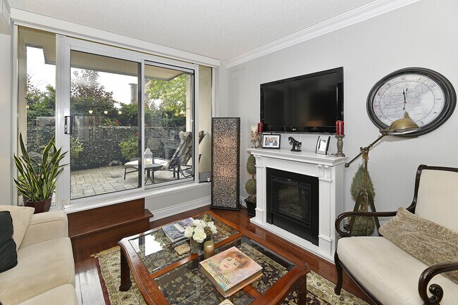 Building Photo - 10 Delisle Ave