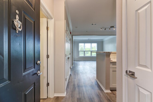 Building Photo - 1530 Spring Gate Dr.