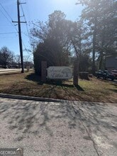 Building Photo - 1459 Forest Villa Dr NW