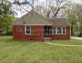 Building Photo - 2806 Scotland Rd