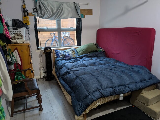 Photo du bâtiment - 570 8th Av E