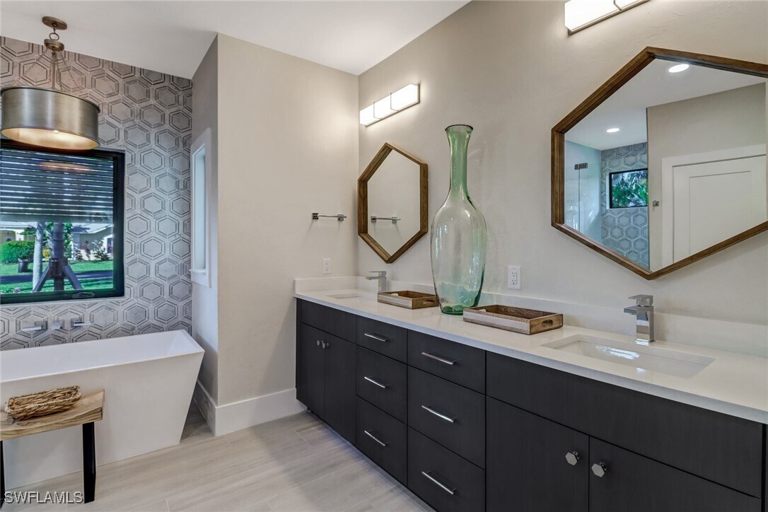 Foto principal - 28070 Winthrop Cir
