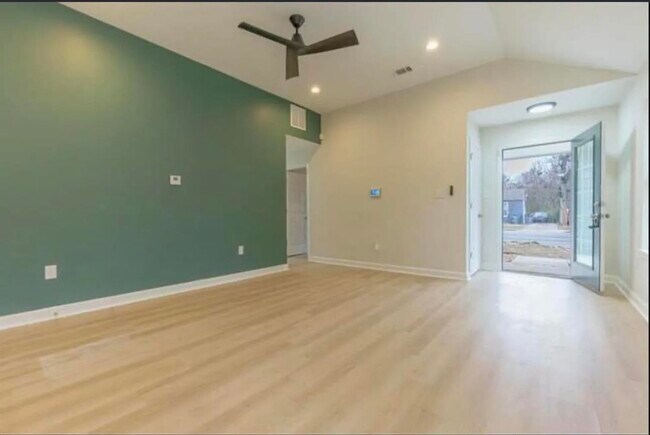 Foto del edificio - 4100 New Willow Rd