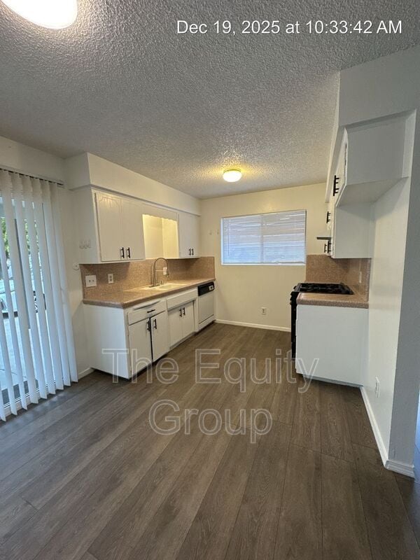 Foto del edificio - 2012 S County Center Dr