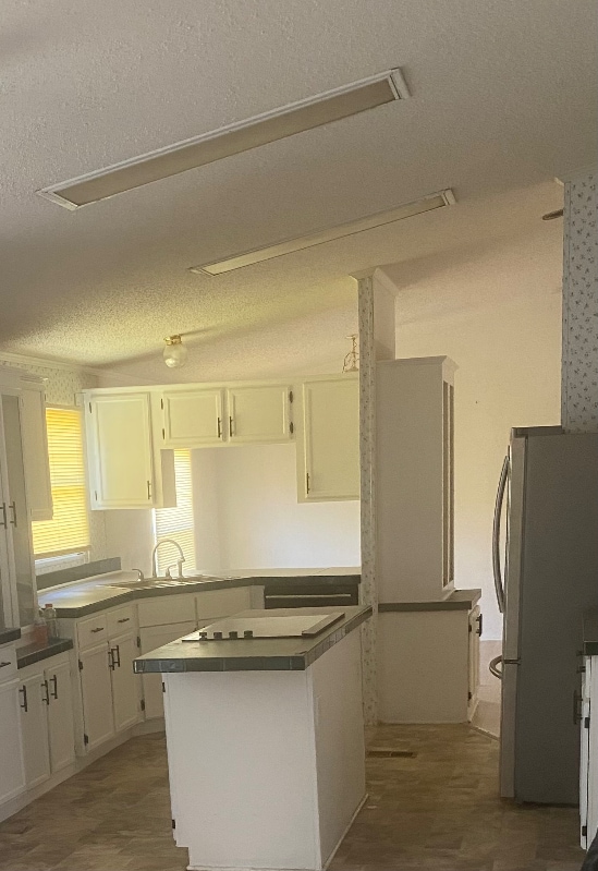 Building Photo - 136 Yates Ct