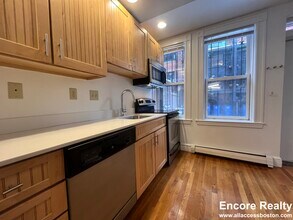 Building Photo - 195 Commonwealth Ave