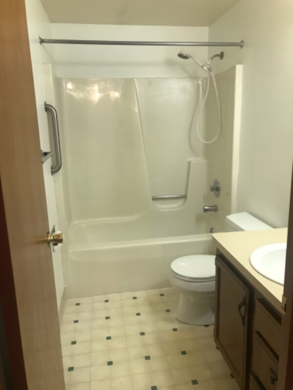 Building Photo - 2713 Oppenheim Ct