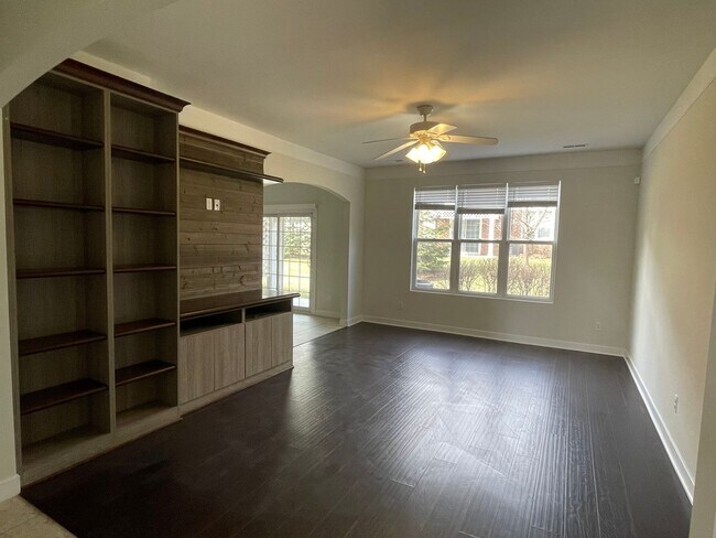 Foto del edificio - Shelby Township Townhouse -3 Bedrooms, 2.5 Baths, 2-Car attached garage, 1885 SF