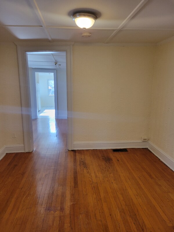 Primary Photo - 252 Church St