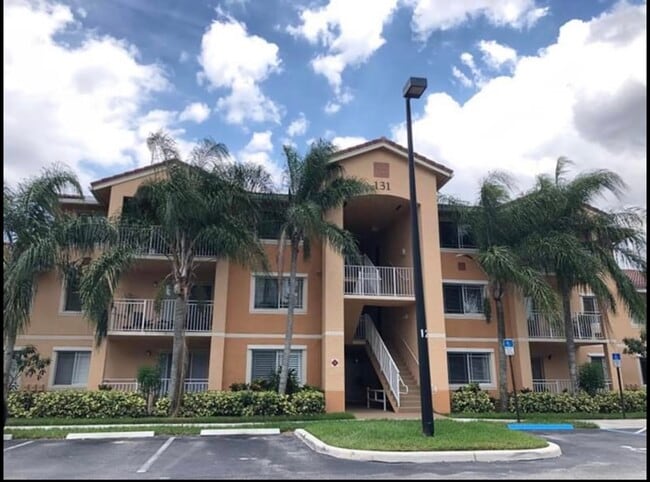 Foto del edificio - 131 SW Palm Dr