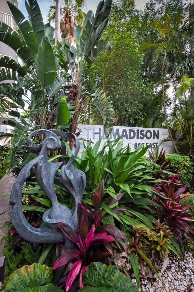 Foto del edificio - 800 N Miami Ave