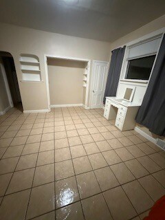 Foto del edificio - 330 Kenwood Ave